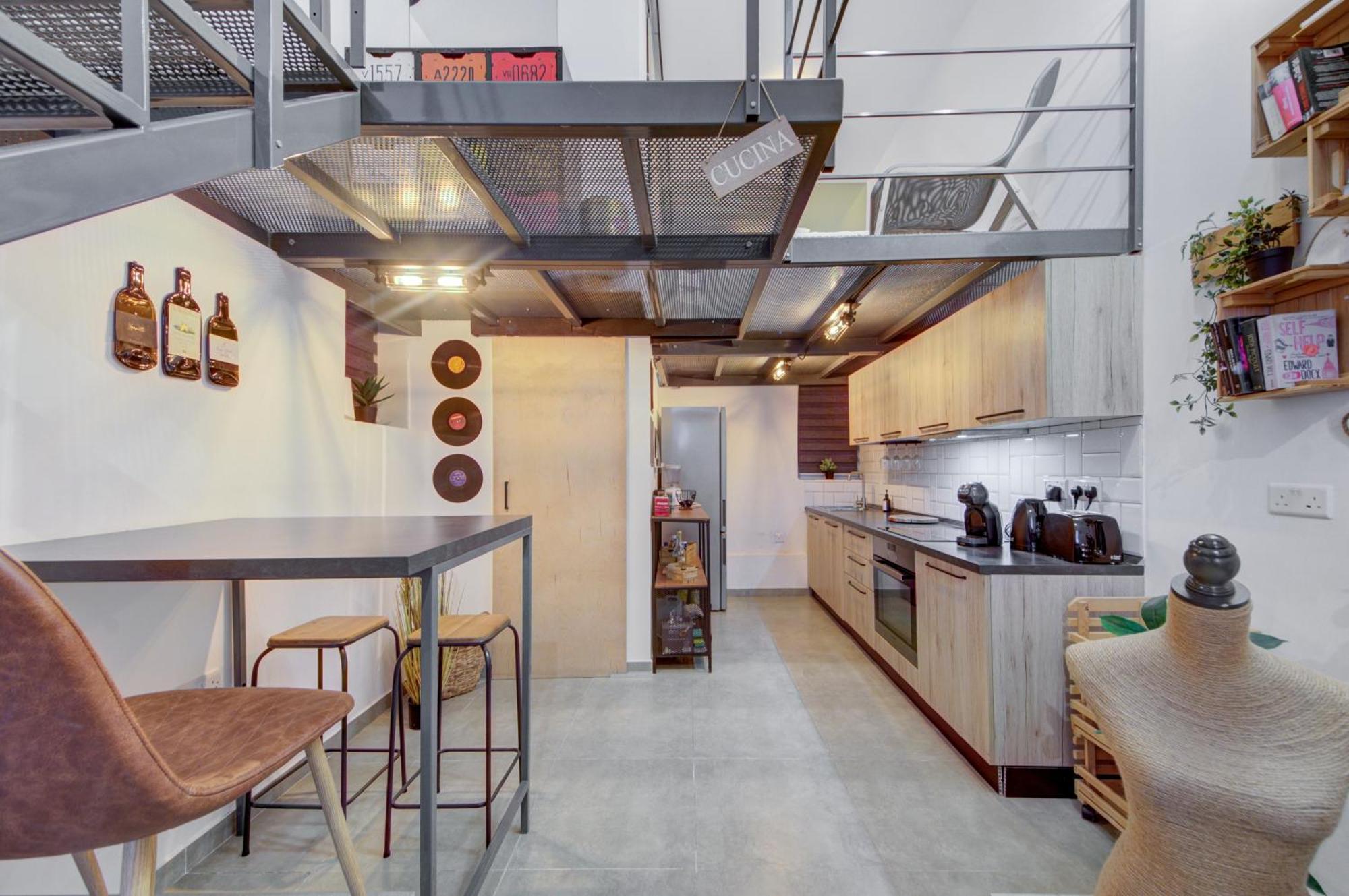 Unique Studio Loft, Walking Distance To Valletta Hamrun Esterno foto
