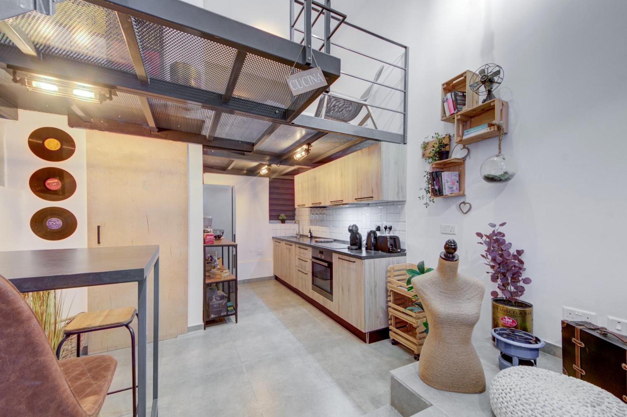 Unique Studio Loft, Walking Distance To Valletta Hamrun Esterno foto